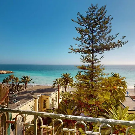 Grand 2p Face En Centre-ville Dans Un Palace Avec Parc A - Fr-1-196-318 *