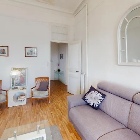 Grand 2p Face En Centre-ville Dans Un Palace Avec Parc A - Fr-1-196-318 Menton