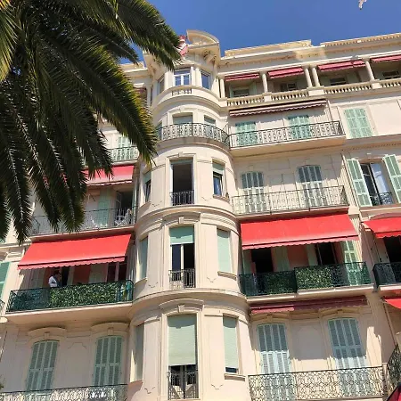 Grand 2p Face En Centre-ville Dans Un Palace Avec Parc A - Fr-1-196-318 Lägenhet Menton