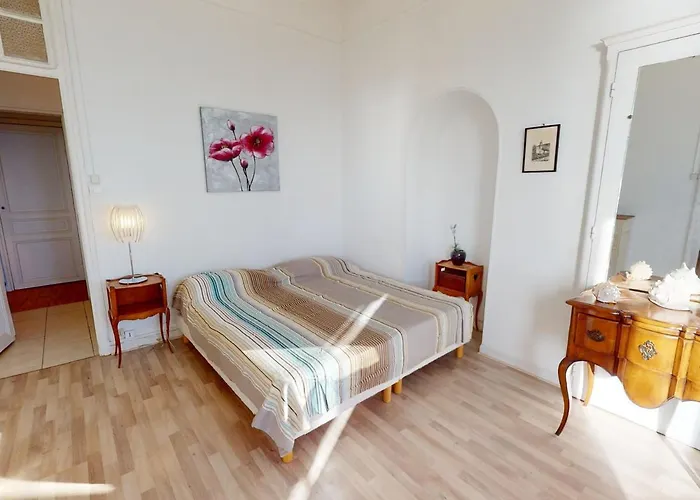 Apartment Grand 2p Face En Centre-ville Dans Un Palace Avec Parc A - Fr-1-196-318 Menton